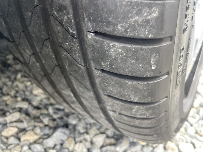 Toyota Auris 1.8i 16v HYBRID AUT SERVIS TOP - fotka 56 z 172