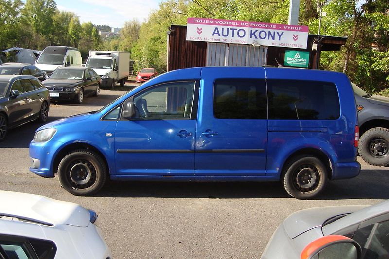 Volkswagen Caddy (2014) 1.6 TDi, Invalid úprava,rampa - fotka 4 z 73