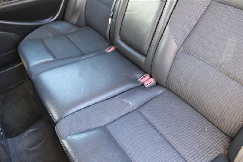 Volvo V70 2,4 D  NOVÉ V ČR,1.MAJITEL - fotka 16 z 18