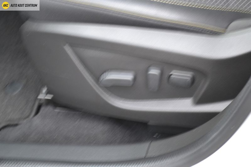 Renault Arkana Techno mild hybrid 140 EDC - fotka 22 z 44