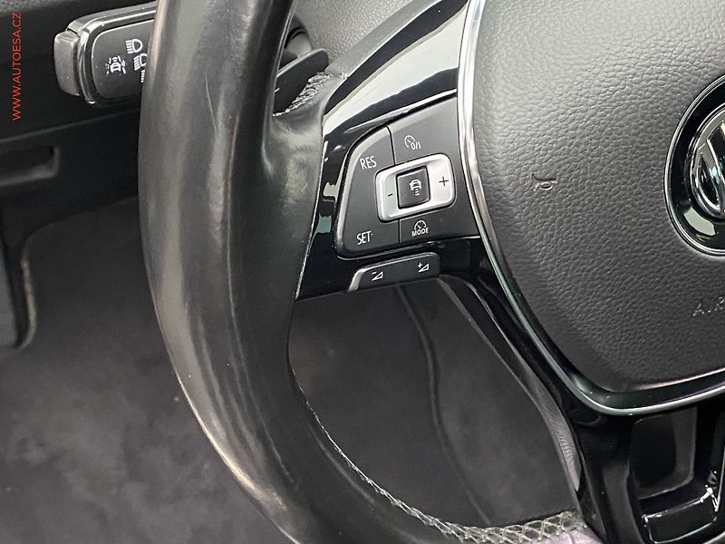 Volkswagen Passat (2016) 2.0BiTDi 4x4, ČR, Highline - fotka 14 z 21
