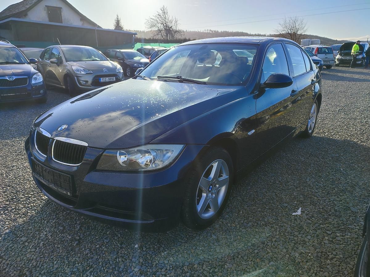 BMW Řada 3 318i Klima, Tempomat