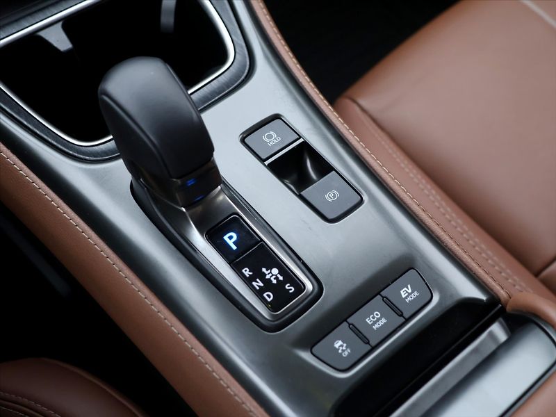Lexus LBX 1,5 HEV Relax FWD 67kW CZ - fotka 30 z 39