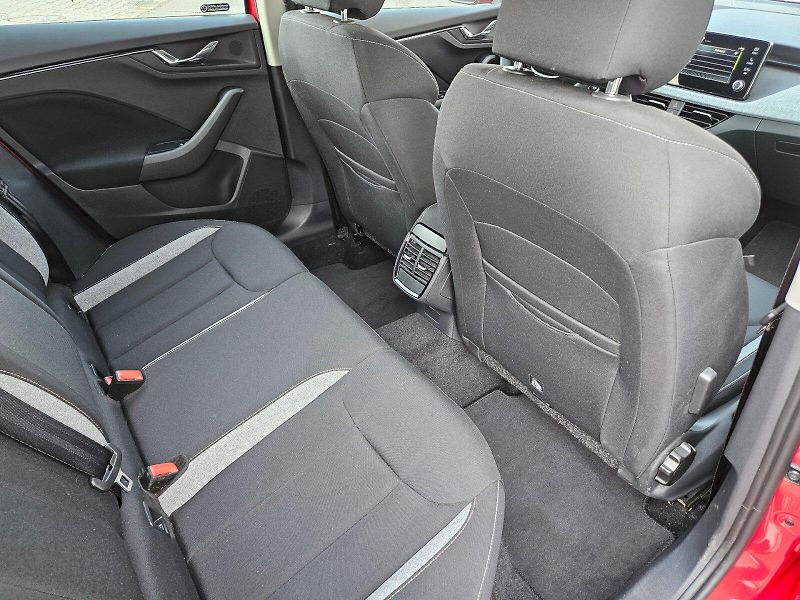 Škoda Kamiq (2024) SELEC TSI 85/1.0 M6F - fotka 16 z 28