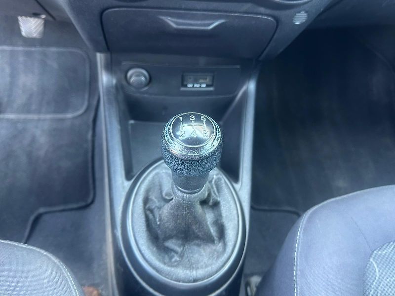 Hyundai i20 (2009) 1.2i, 57KW - fotka 15 z 20