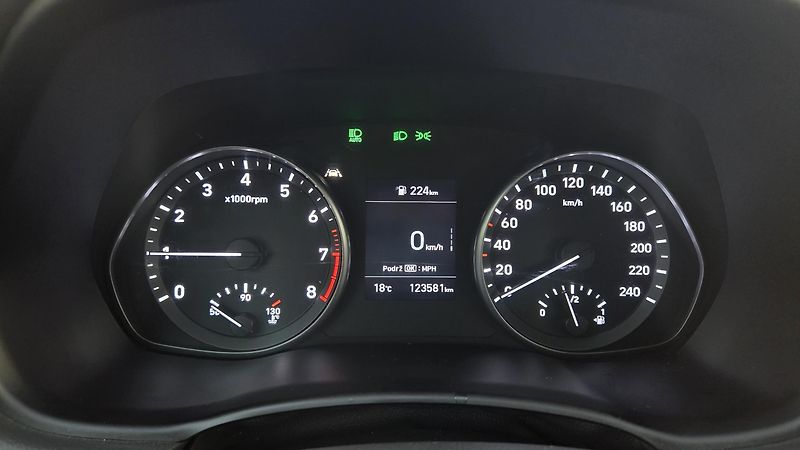 Hyundai i30 1.0 TGDI 120 Comfort, CZ, DPH - fotka 21 z 27