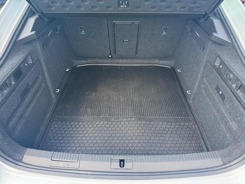 Škoda Superb (2022) L&K 2.0TDI 147kW DSG TAŽNÉ CZ - fotka 6 z 11