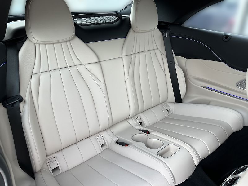 Mercedes-Benz CLE 450 4MATIC kabriolet AMG Line - fotka 21 z 24