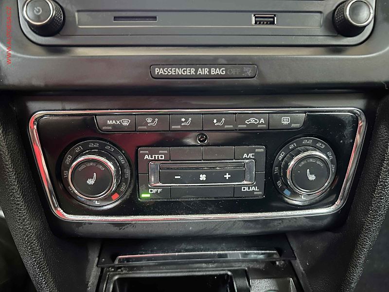 Škoda Superb (2015) 2.0 TDi, Elegance, DSG, kůže - fotka 15 z 16