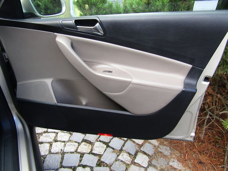Volkswagen Passat (2008) 2.0 TDI 103kW - fotka 26 z 36