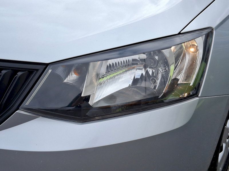 Škoda Fabia (2018) Combi Active Plus 1,0TSi 70kW - fotka 27 z 29