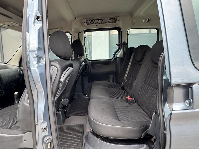 Citroën Berlingo (2008) 1.4 Klima - fotka 10 z 30