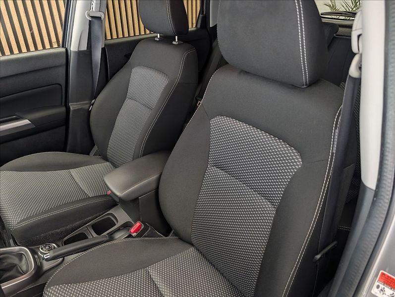 Suzuki Vitara 1.4 HYBRID ALLGRIP - fotka 13 z 34