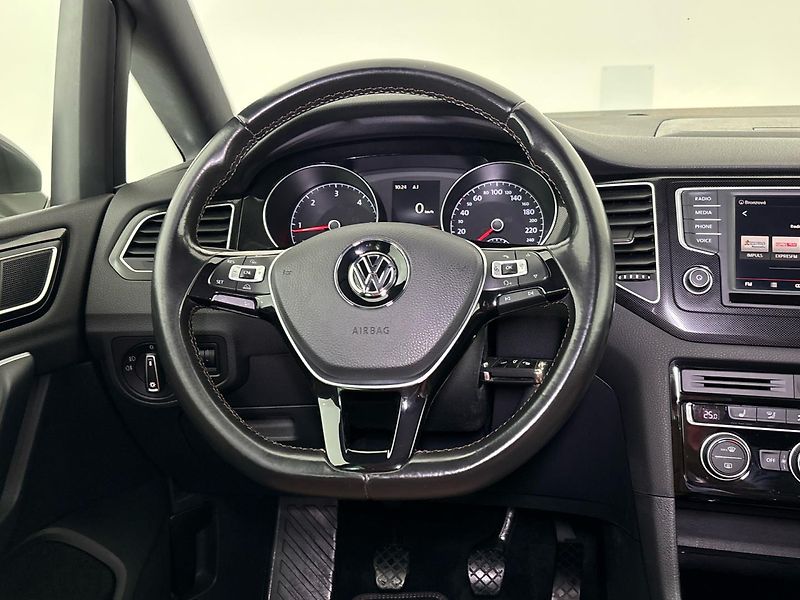 Volkswagen Golf Sportsvan Highline - fotka 18 z 28