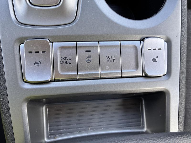Hyundai Kona EV64kWh-150KW,  REZERVACE - fotka 24 z 38