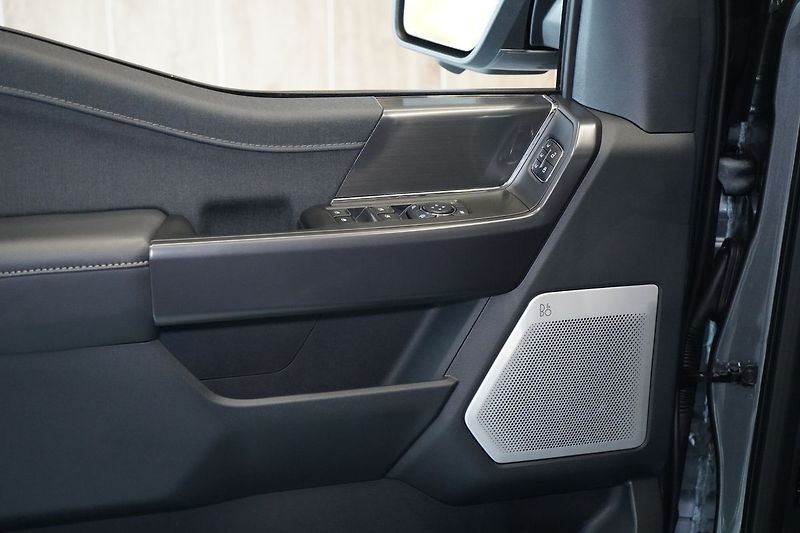 Ford F-150 (2026) Lariat 5,0 298 kW - fotka 14 z 53