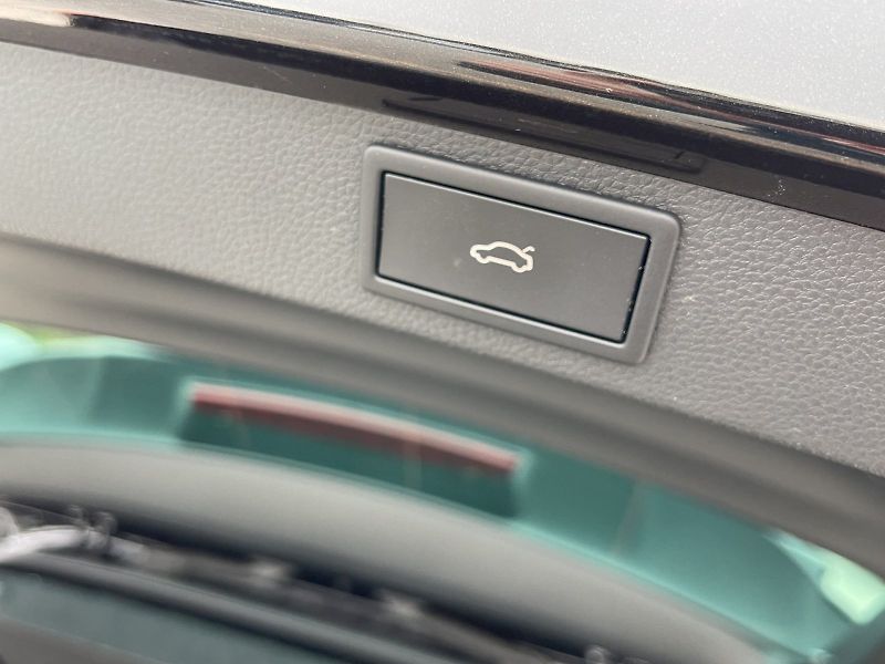 Škoda Karoq (2024) 2.0 TDI 110kW SportLine Exclus - fotka 32 z 35