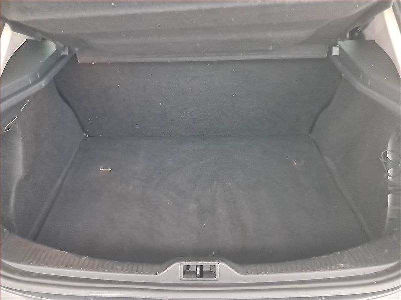 Renault Mégane (2011) 1.6 16V, po STK, Klima - fotka 13 z 18