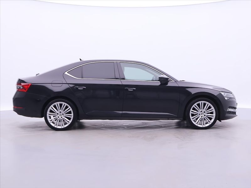 Škoda Superb 2,0 TDI  110 kW DSG DPH CZ - fotka 8 z 43