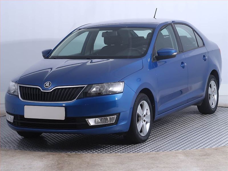 Škoda Rapid (2016) 1.2 TSI, Park. senzory - fotka 2 z 19
