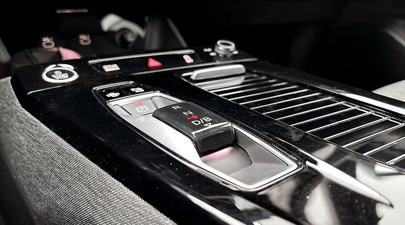 Audi Q6 e-tron Quattro S-Line 360k Pano. Taž - fotka 14 z 17