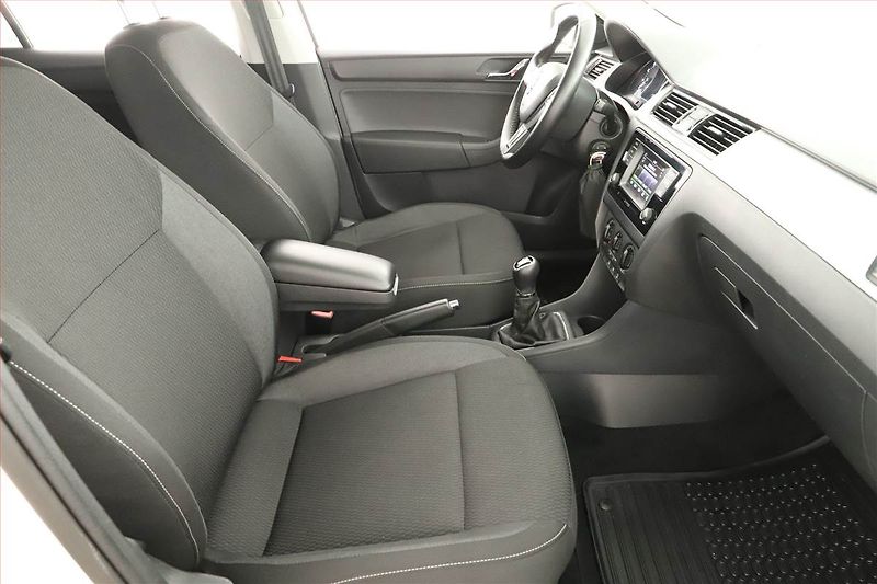 Škoda Rapid (2016) Spaceback 1.2 TSI, Tempomat - fotka 7 z 14
