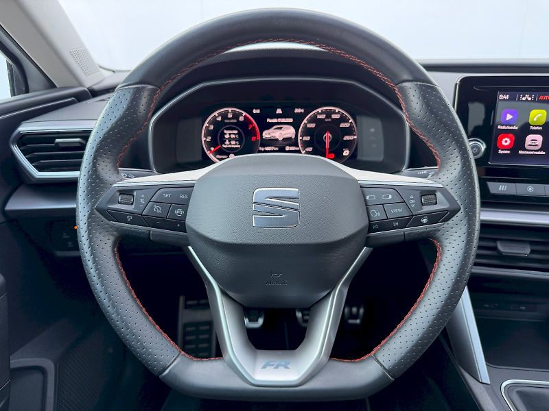 Seat Leon (2023) 1.5 TSI 96kW FR - fotka 7 z 35
