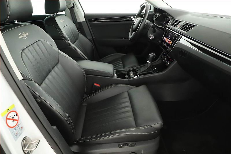 Škoda Superb (2020) Laurin&Klement iV 1.4 TSI PHEV - fotka 7 z 20