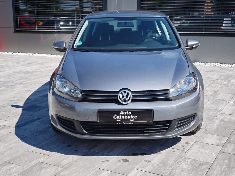Volkswagen Golf (2010) 1,6 i 75 KW Comfort - fotka 2 z 33