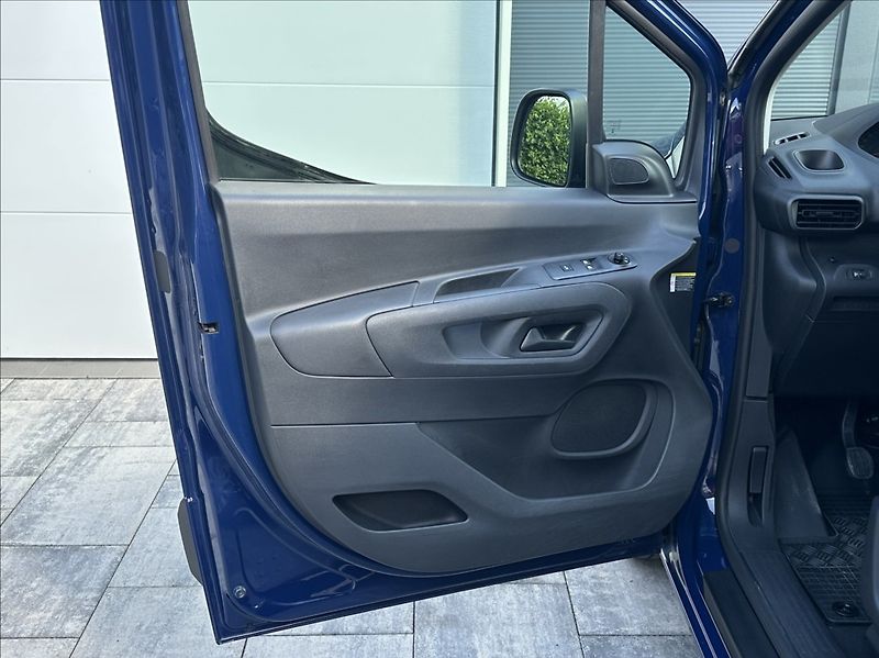 Peugeot Partner 1,5 BlueHDI 102PS  Van Active - fotka 13 z 53