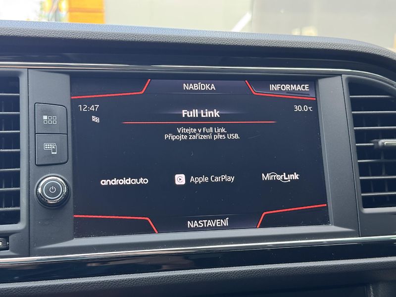 Seat Leon (2017) 1.4 TSi 92kW MAN FR, NAVI - fotka 32 z 48