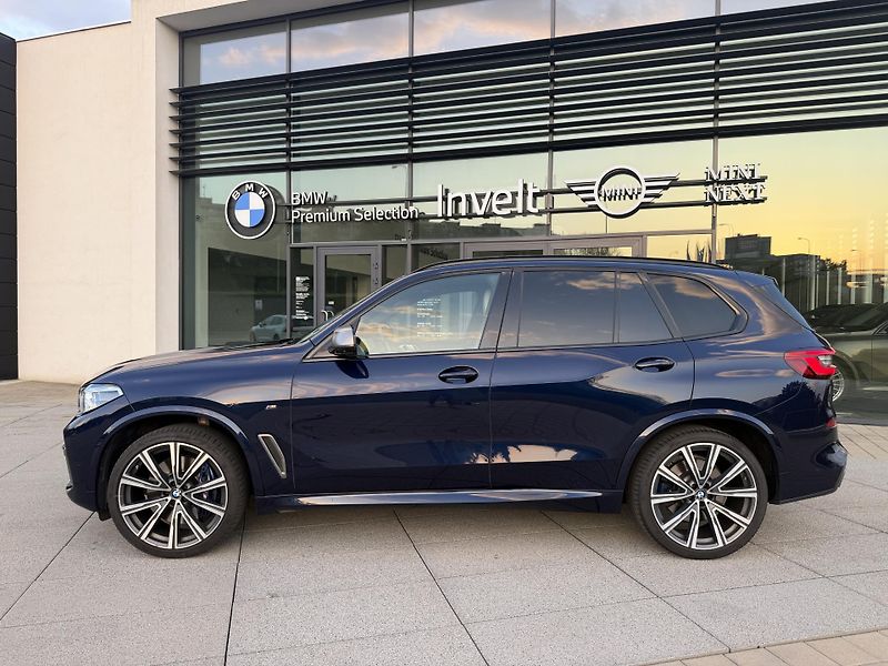 BMW X5 (2019) BMW / X5 / M50i xDrive / FULL - fotka 3 z 25
