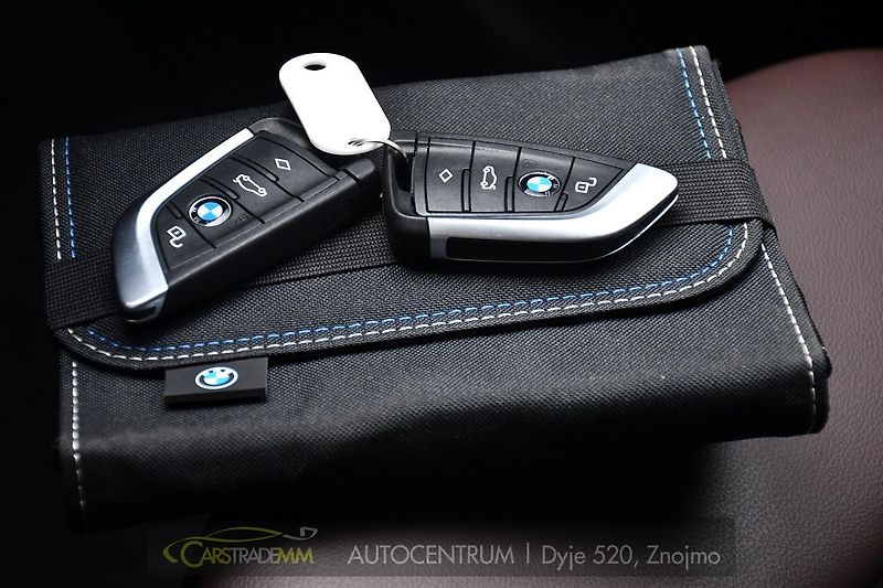 BMW Řada 3 320D xDrive TAŽNÉ ČR 1.M - fotka 39 z 57