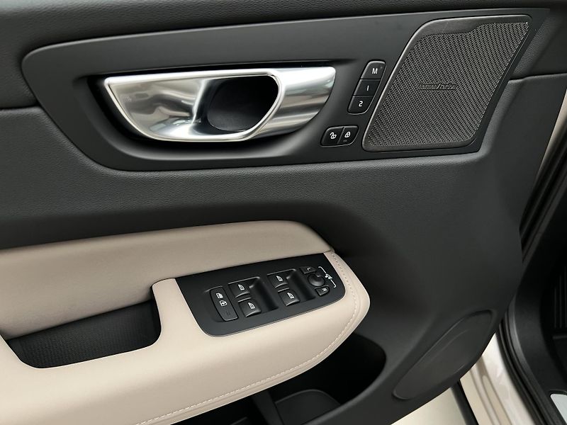 Volvo XC60 (2026) B5 AWD PLUS BRIGHT AUT - fotka 22 z 43