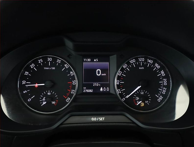 Škoda Octavia (2015) Style 2.0 TDI, Navi, Xenony - fotka 9 z 19