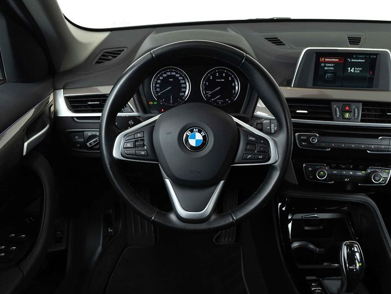 BMW X1 sDrive18i - fotka 13 z 22