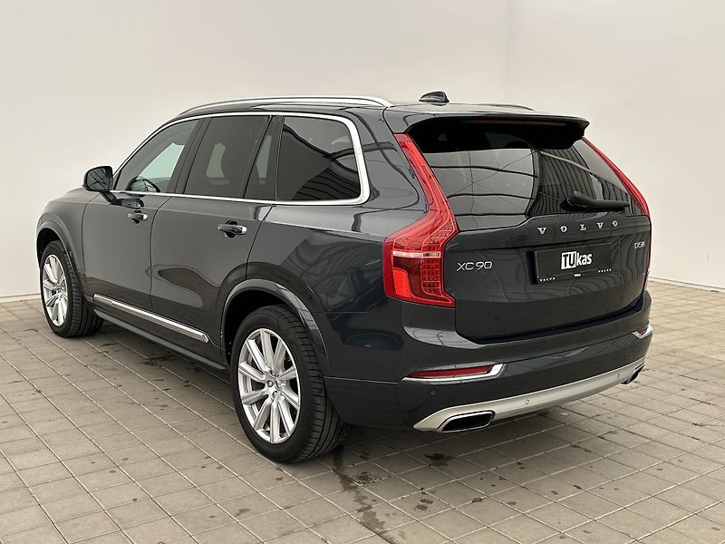 Volvo XC90 2.0 D5 4x4 Inscription - fotka 3 z 35