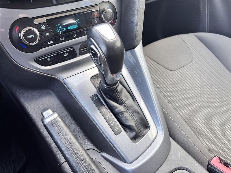 Ford Focus 2,0 TDCi 103kW AUT Titanium - fotka 26 z 27