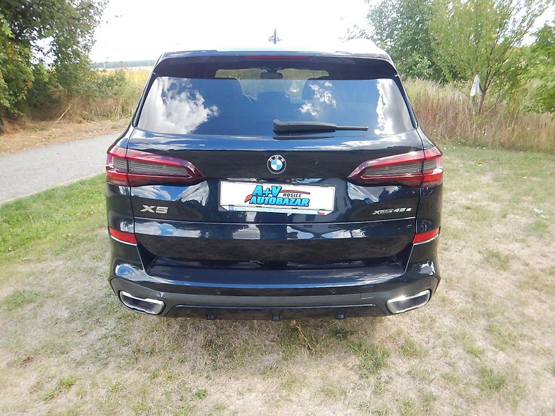 BMW X5 xDrive45e, ČR, 1. MAJ. - fotka 7 z 27