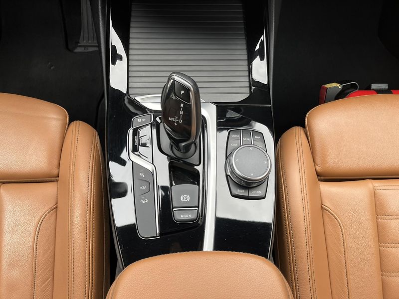 BMW X3 (2018) 30D xDRIVE LUXURY LINE - fotka 25 z 46