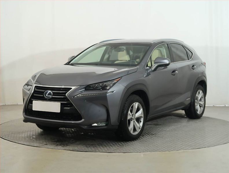 Lexus NX 300h (2016) 300h - fotka 2 z 17