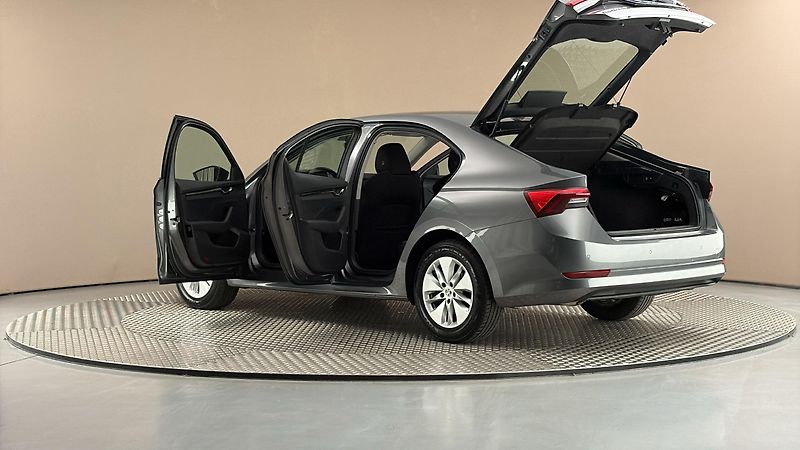 Škoda Octavia 1.5 TSI Ambition - fotka 7 z 25