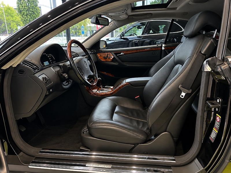 Mercedes-Benz CL (2005) - fotka 11 z 18