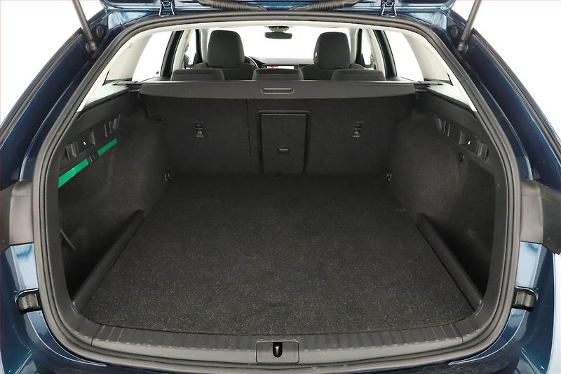 Škoda Octavia (2021) Style 1.4 TSI iV - fotka 19 z 20