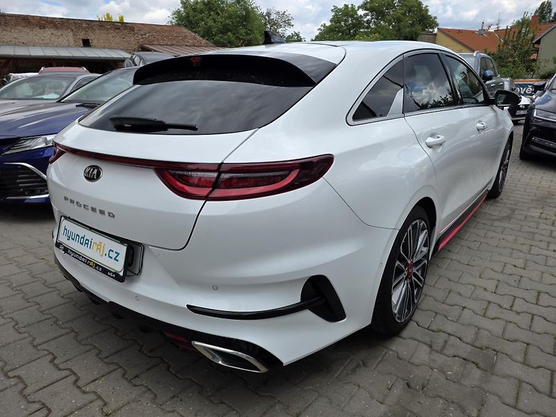 Kia Pro_Ceed 1.6-PANORAMA-GT-150kw - fotka 6 z 13