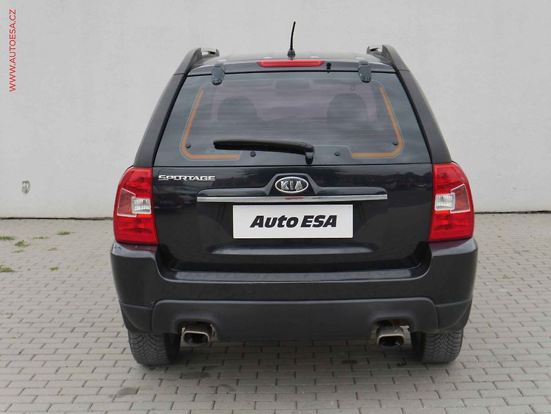 Kia Sportage (2009) 2.0i, ČR, AC, zmk.řazení - fotka 5 z 16