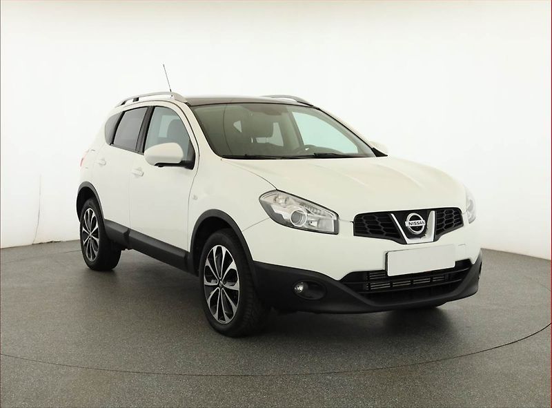 Nissan Qashqai (2012) 1.6 dCi, Serv.kniha, Navi - fotografie inzerátu