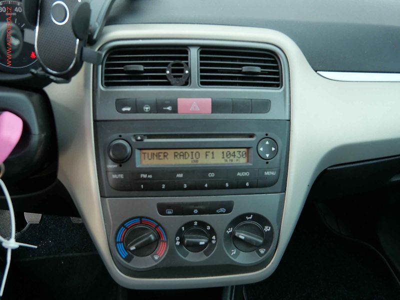 Fiat Punto (2005) 1.4i, AC, STK6/28 - fotka 12 z 13