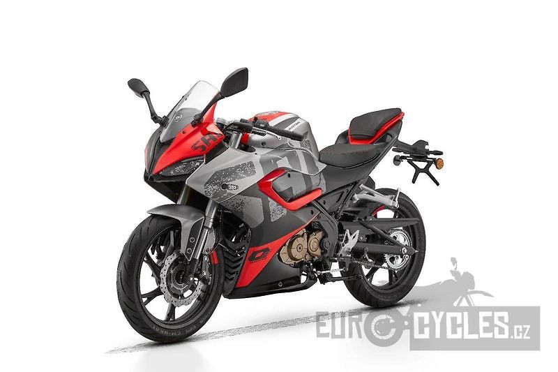 QJ Motor SRK 125 R (2026) - fotka 4 z 20