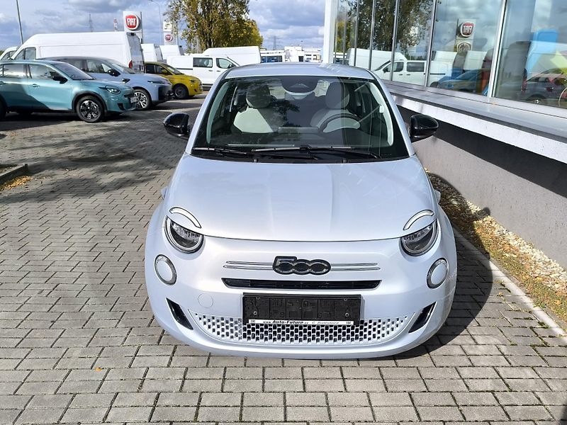 Fiat 500 (2026) Hybrid Icon 1.0 BSG 65k - fotka 26 z 34